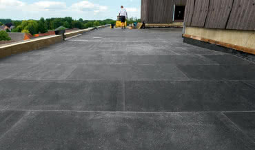 Izolacja dachu płaskiego płytami Recticel 