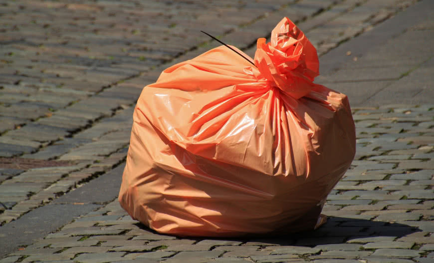 Przez kogo powinno być finansowane przetwarzanie śmieci?