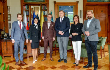FAKRO dołącza do Klubu Partnerów SGH – razem kształtują przyszłość rynku pracy