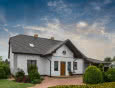 Cena blachodachówki za m² w 2026 roku. Od czego zależy koszt pokrycia dachu?
